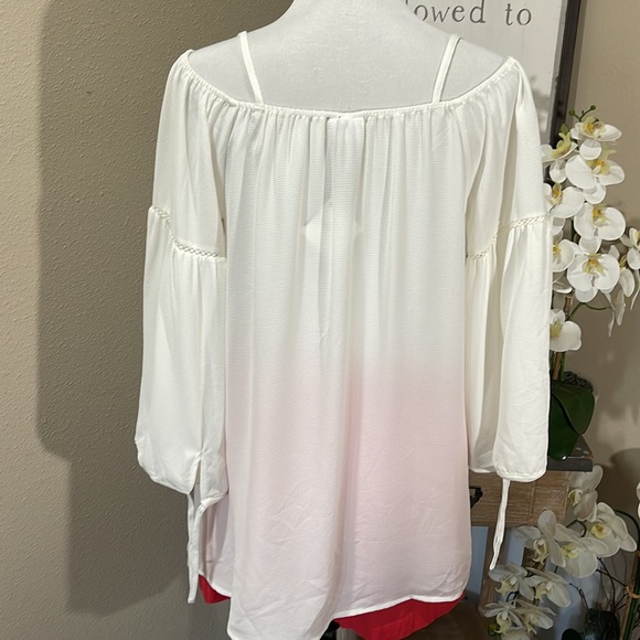 White Off-Shoulder Blouse Sz: S - Picture 6 of 7